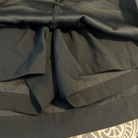 Nike golf skirt in size 6 black - Picture 4 of 4